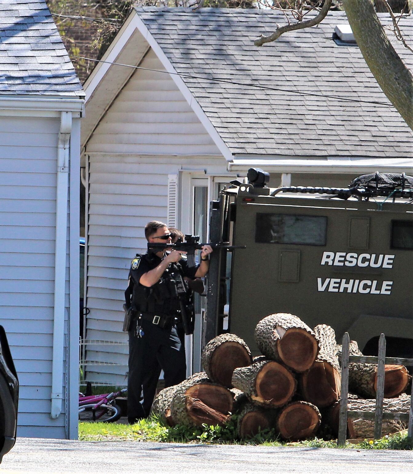 Bettendorf standoff 4